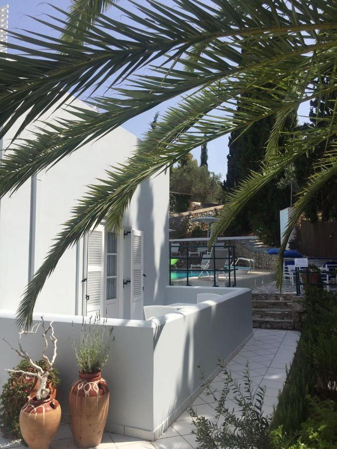 Oltremare Inn Spetses Town Екстер'єр фото