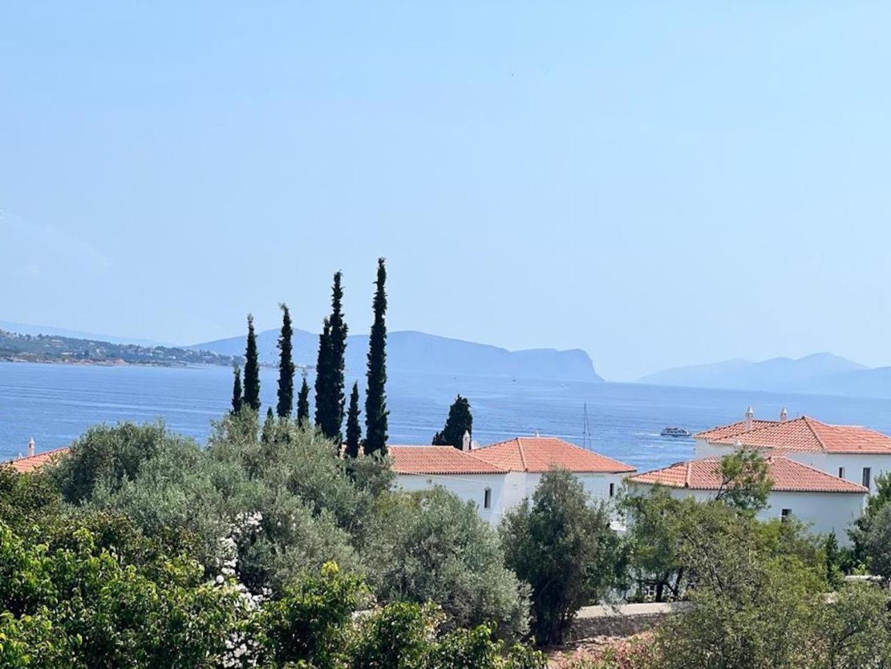 Oltremare Inn Spetses Town Екстер'єр фото