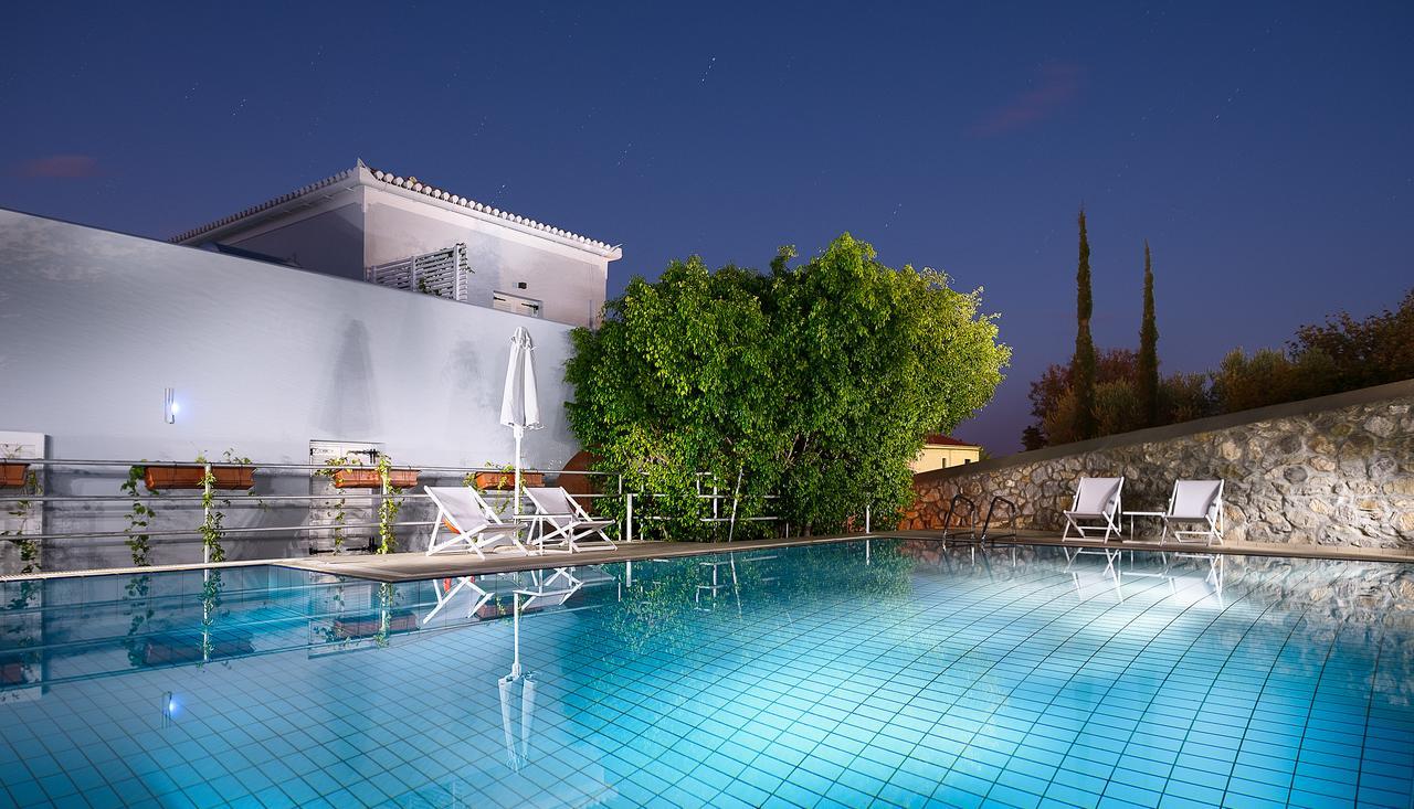 Oltremare Inn Spetses Town Екстер'єр фото